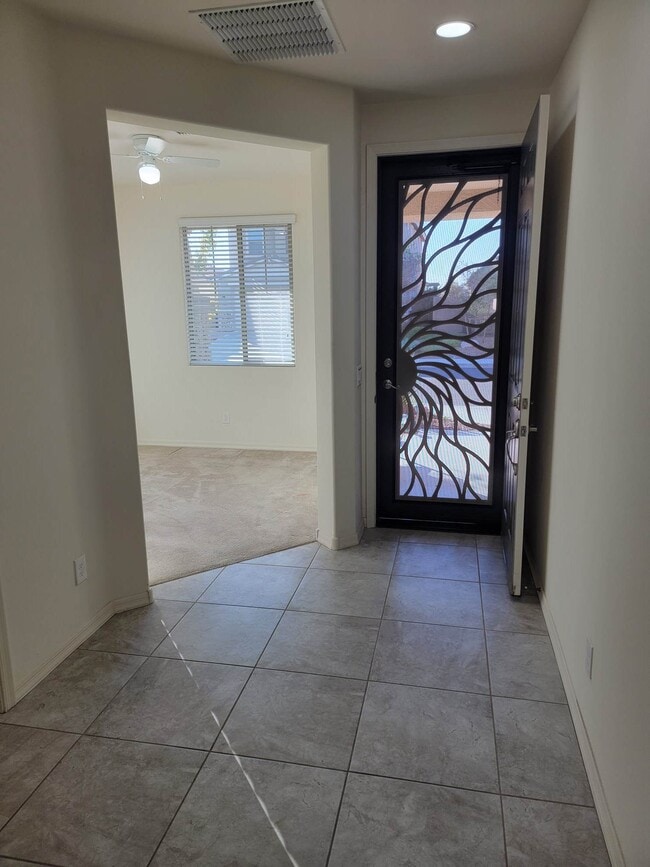 Building Photo - 10134 W Los Gatos Dr