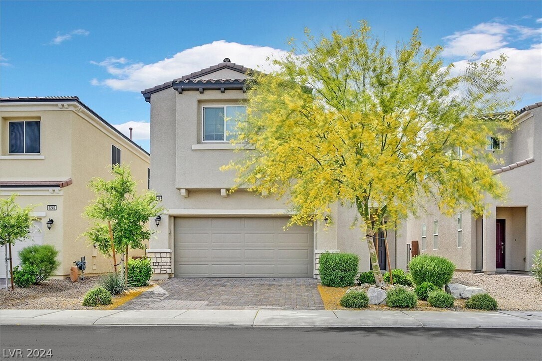 Foto principal - 6249 Echo Mountain St