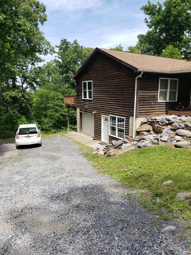 Primary Photo - 155 Fawn Dr