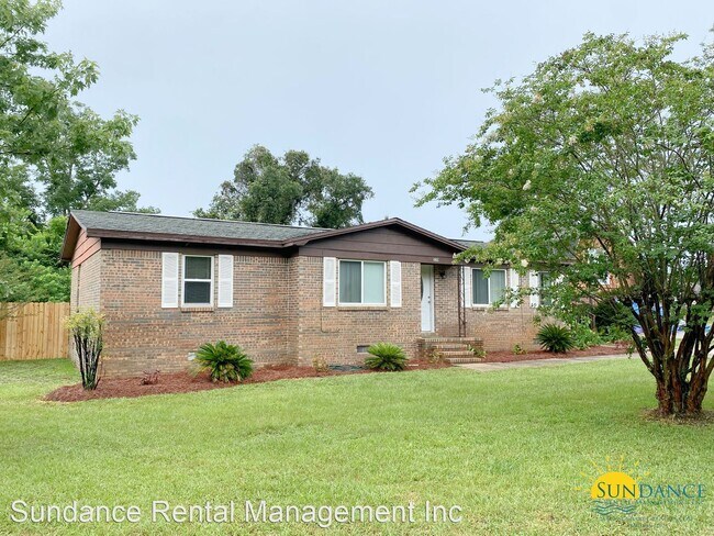 Building Photo - 4 br, 1.5 bath House - 220 Squirrel Haven ...