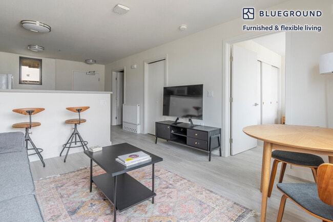 Building Photo - 1698 University Ave