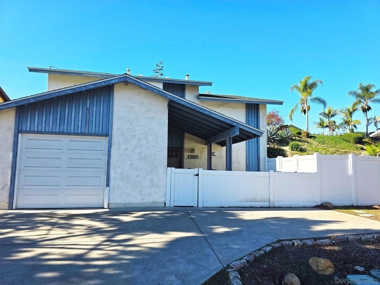 Photo - 2230 Ledgeview Lane Unit