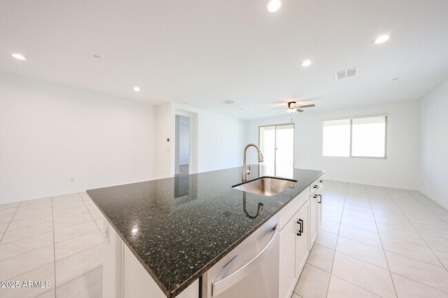 Foto del edificio - 28500 N 134th Ave