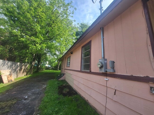Building Photo - 2180 Hunter Ave