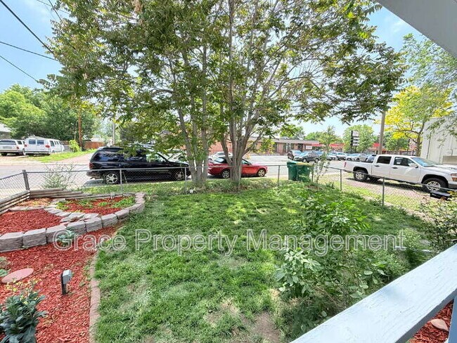 Building Photo - 5685 S Elmwood St