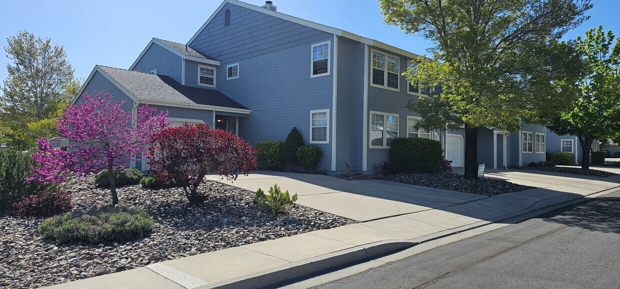 Primary Photo - 2bd/2ba/1car garage downstairs condo