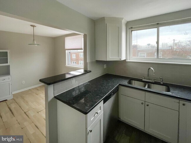 Foto del edificio - 1409 N 76th St