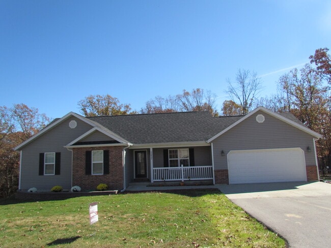Building Photo - A MUST SEE BEAUTIFUL HOME! NEW CARPET COMI...