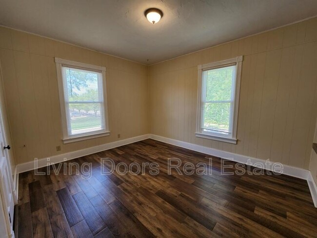 Foto del edificio - 15 Jackson Ave