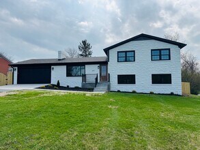 Building Photo - 294 Idle Hour Dr