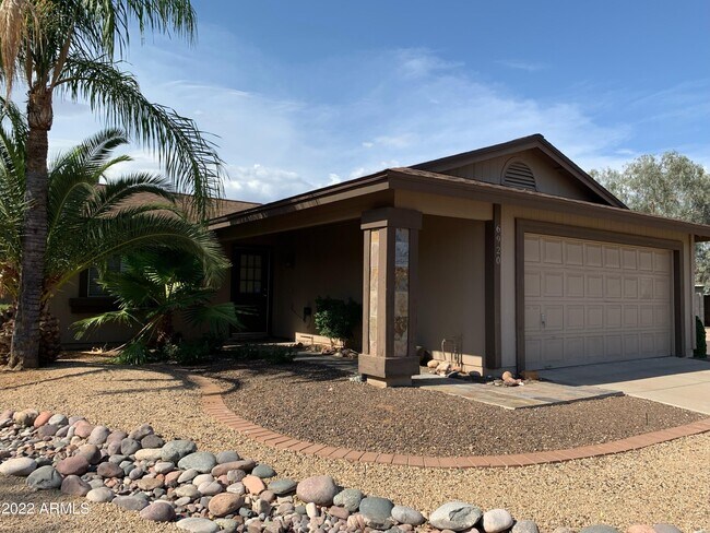 Building Photo - 6920 E Grandview Dr