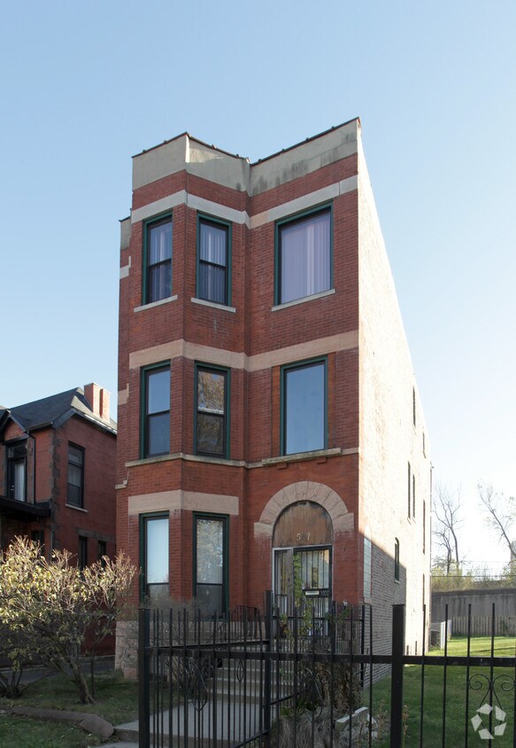 Primary Photo - 507 E Oakwood Blvd