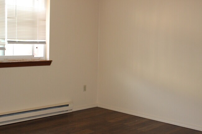 Foto del edificio - 58 Craftwood Rd