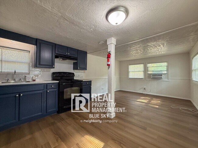 Building Photo - 9221 Kiowa Dr