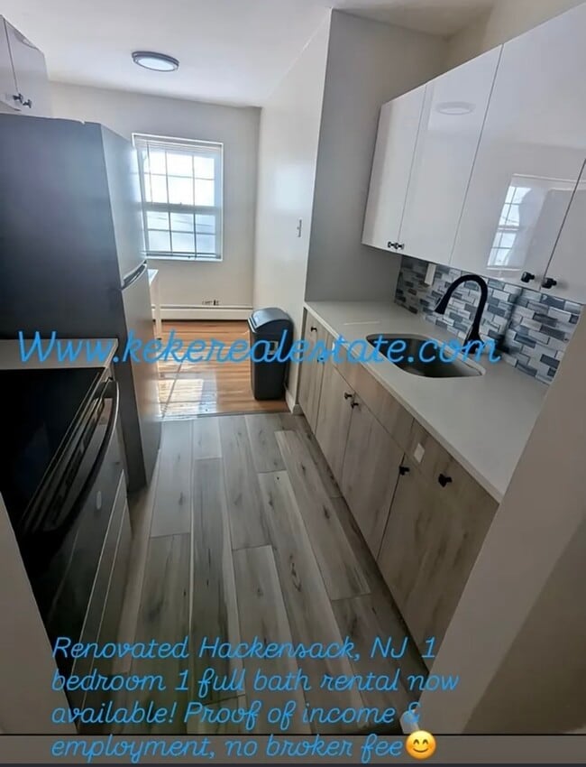 Building Photo - 227 Central Ave