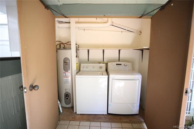 Building Photo - 98-1794-1794 Kaahumanu St