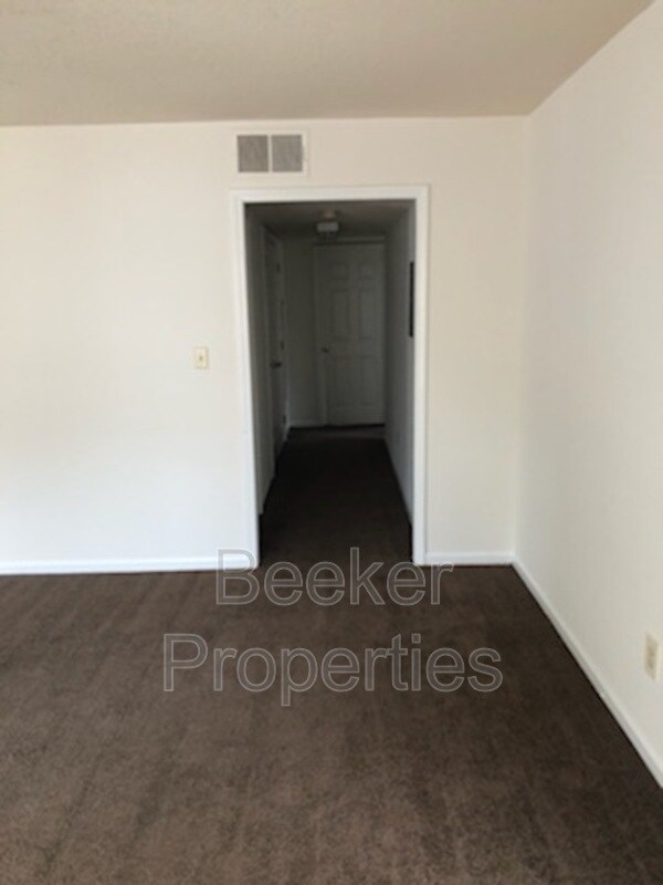 Building Photo - 2114 10th St
