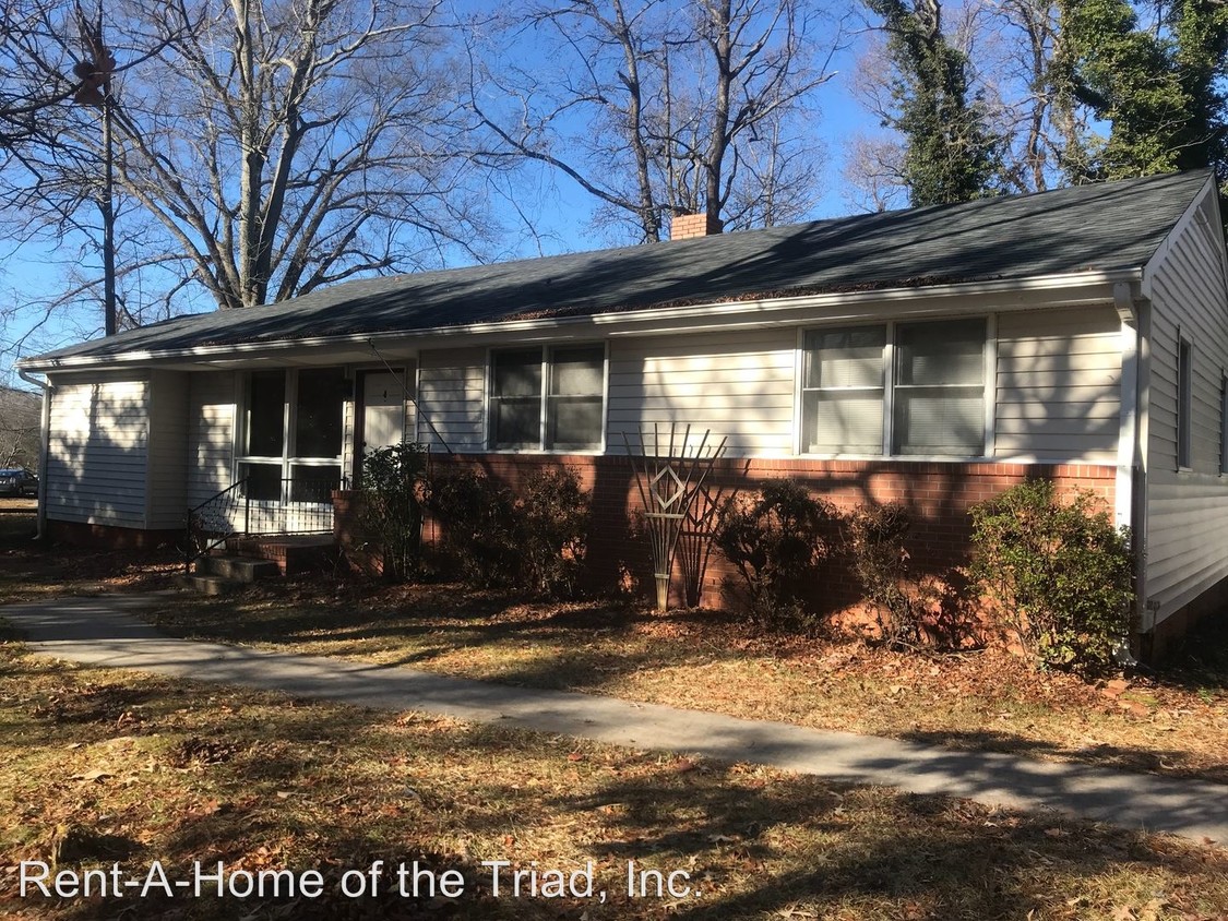 Foto principal - 3 br, 1.5 bath House - 1617 N. Holden Road