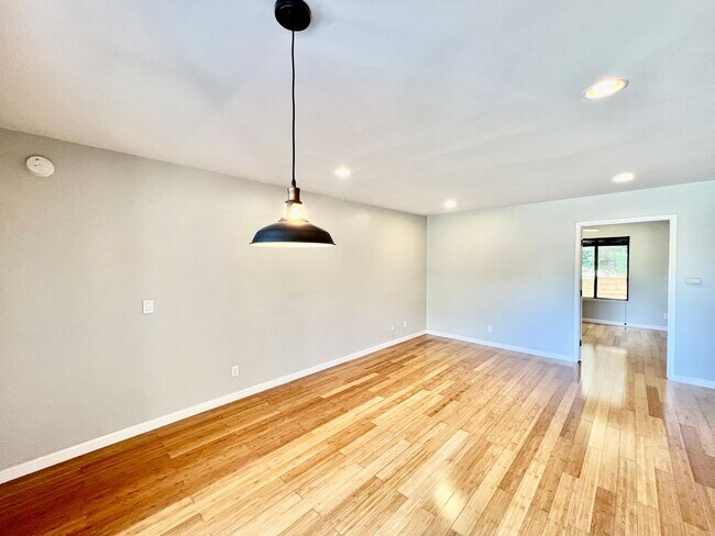 Foto del edificio - Contemporary 1B/1BA Condo in Hillcrest w/ ...