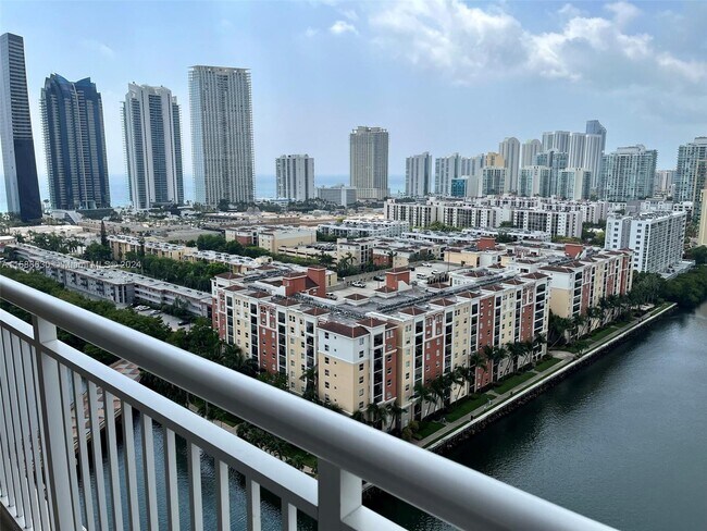 Foto del edificio - 250 174th St