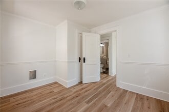 Building Photo - 116 W Spruce St
