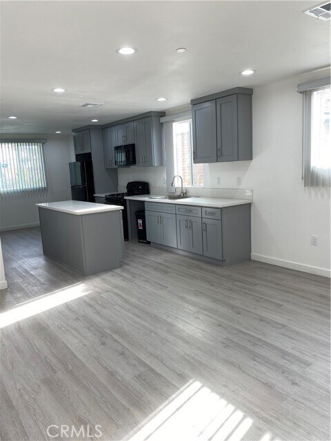 Foto del edificio - 1432 E 20th St