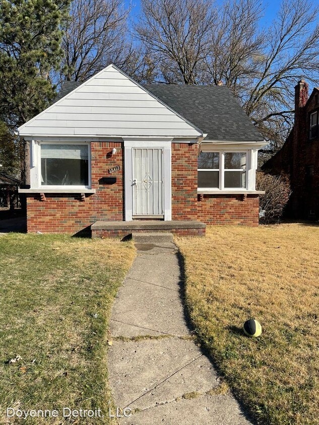 3 br, 1 bath House 18412 Glastonbury House Rental in Detroit, MI