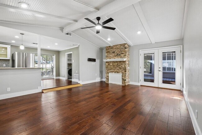 Building Photo - 10903 Mellow Ln