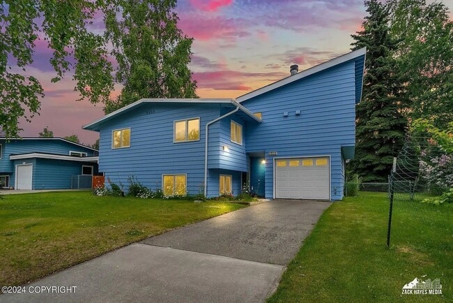 Building Photo - Newly Updated 4 Bedroom UMED Home!