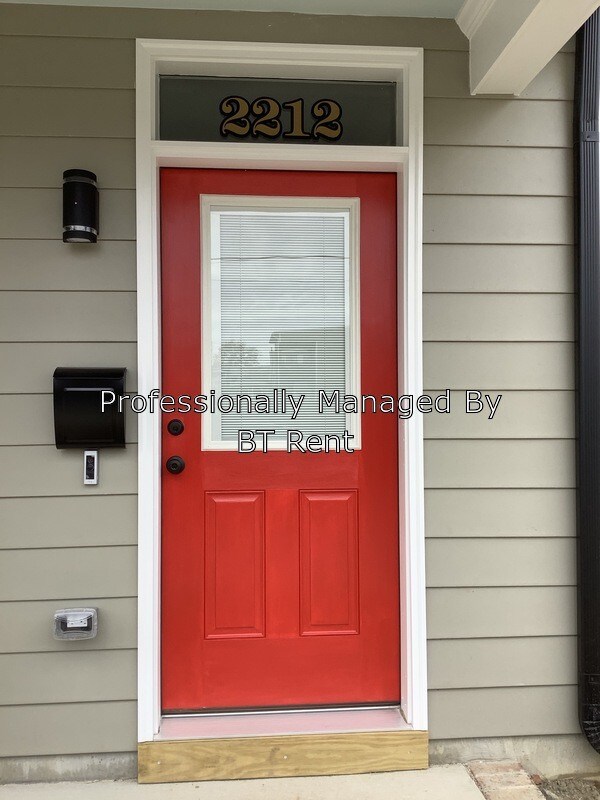 Foto del edificio - 2212 Carrington St