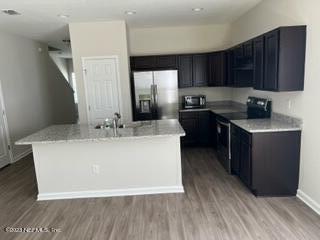 Foto del edificio - 756 Talking Tree Dr