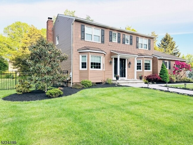 Building Photo - 452 S Woods Rd