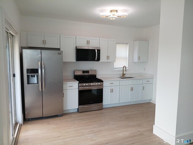 Foto del edificio - 105 Hillside Ave