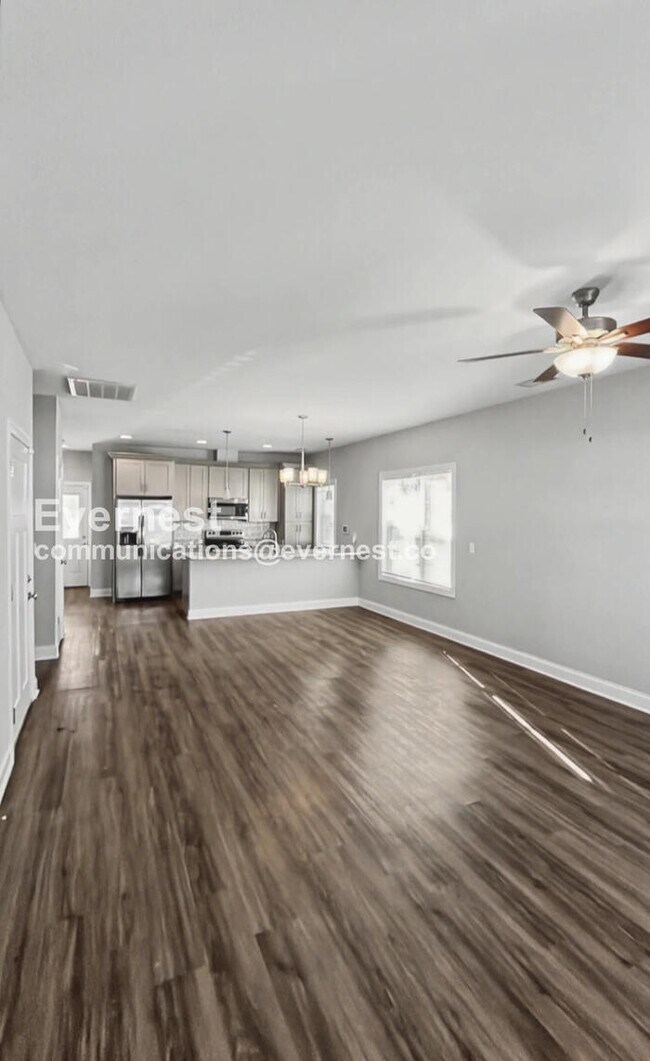 Foto del edificio - 5316 Roosevelt Rd