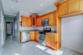 Building Photo - 98 Trask Ave