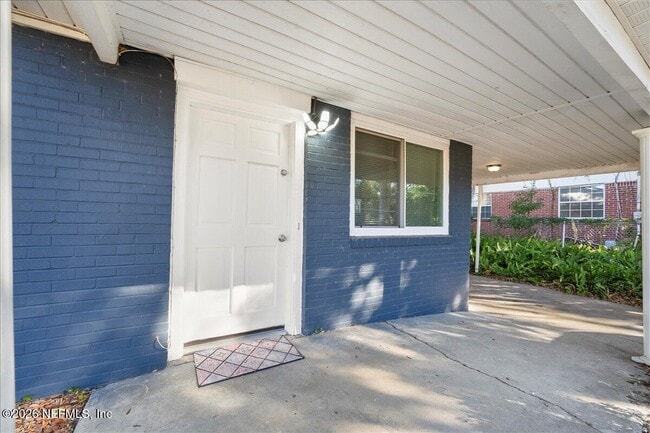 Building Photo - 5395 Poppy Dr