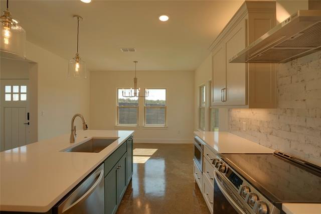 Building Photo - 300 Red Bird Ln