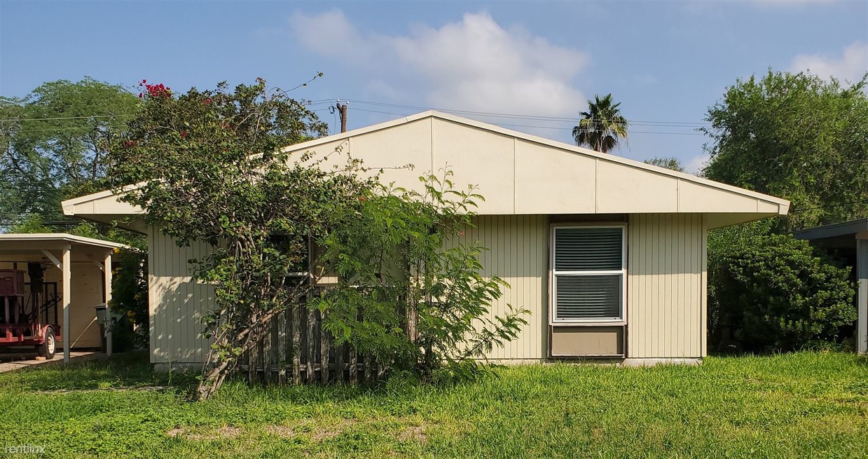 Primary Photo - 3 br, 1.5 bath House - 921 E Sul Ross Ave