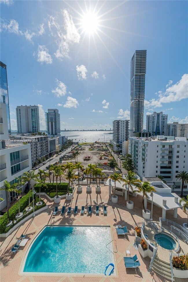 Foto del edificio - 350 NE 24th St