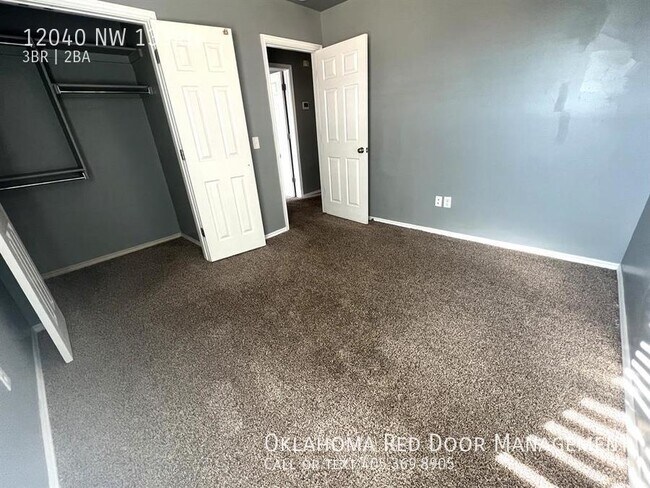 Foto del edificio - 12040 NW 133rd-