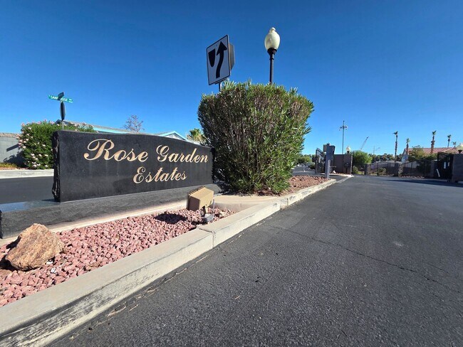 Foto del edificio - 5914 Sassy Rose Dr