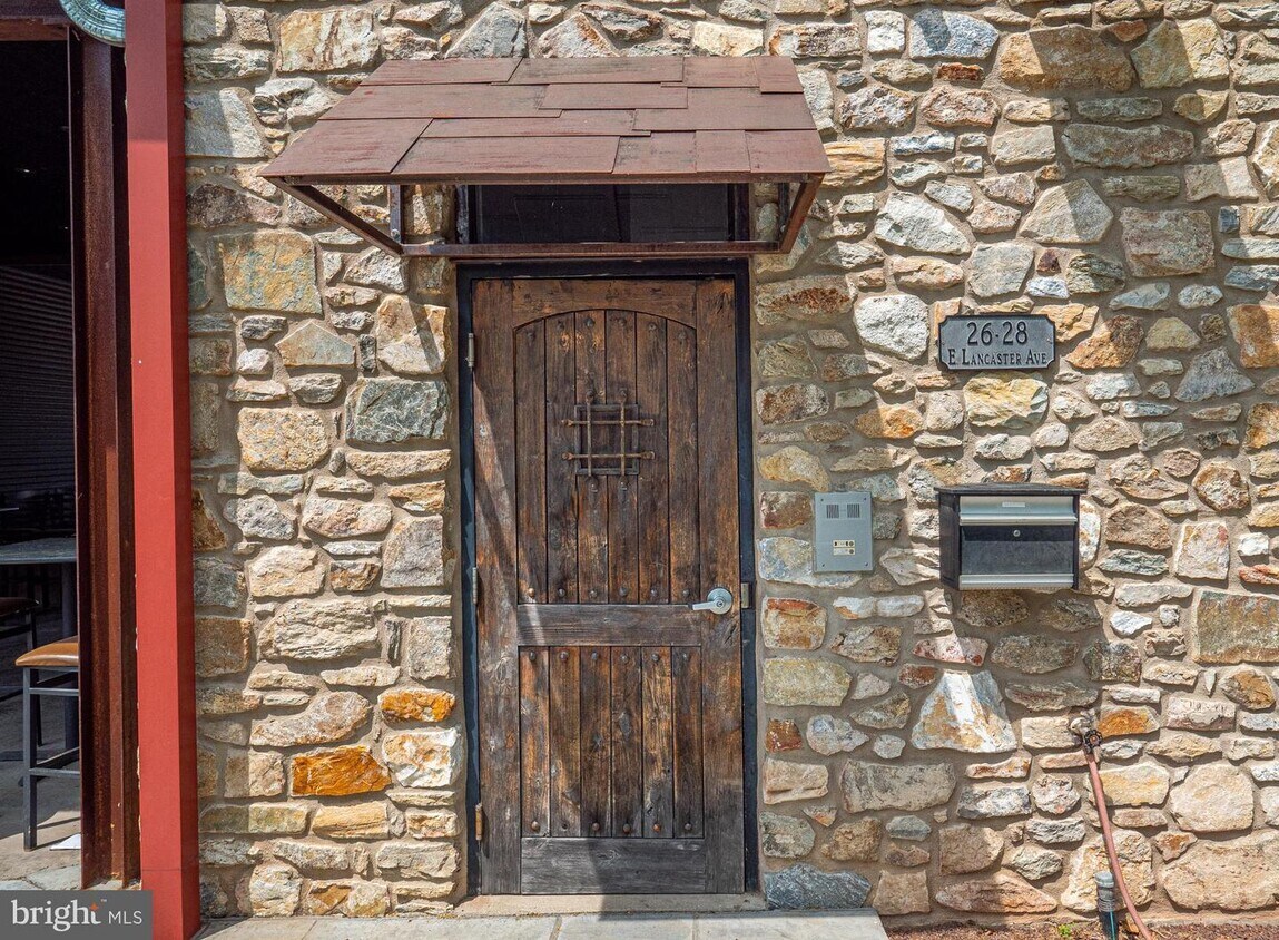 26 E Lancaster Ave, Downingtown, PA 19335 Condo for Rent in