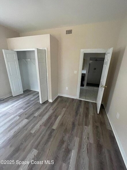 Building Photo - 4279 Indian River Dr