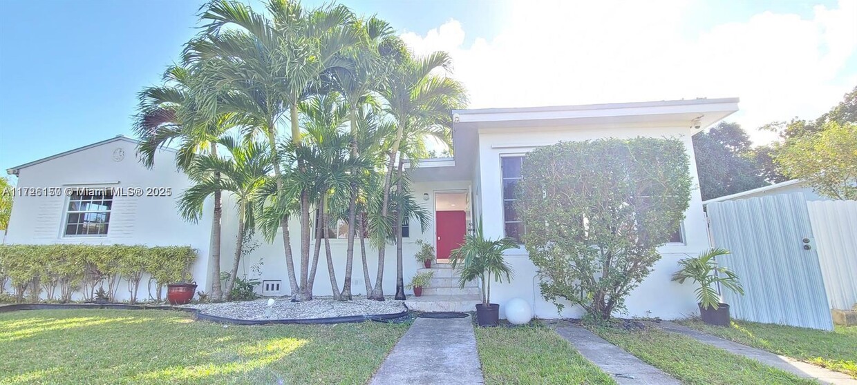 Foto principal - 340 NW 151st St