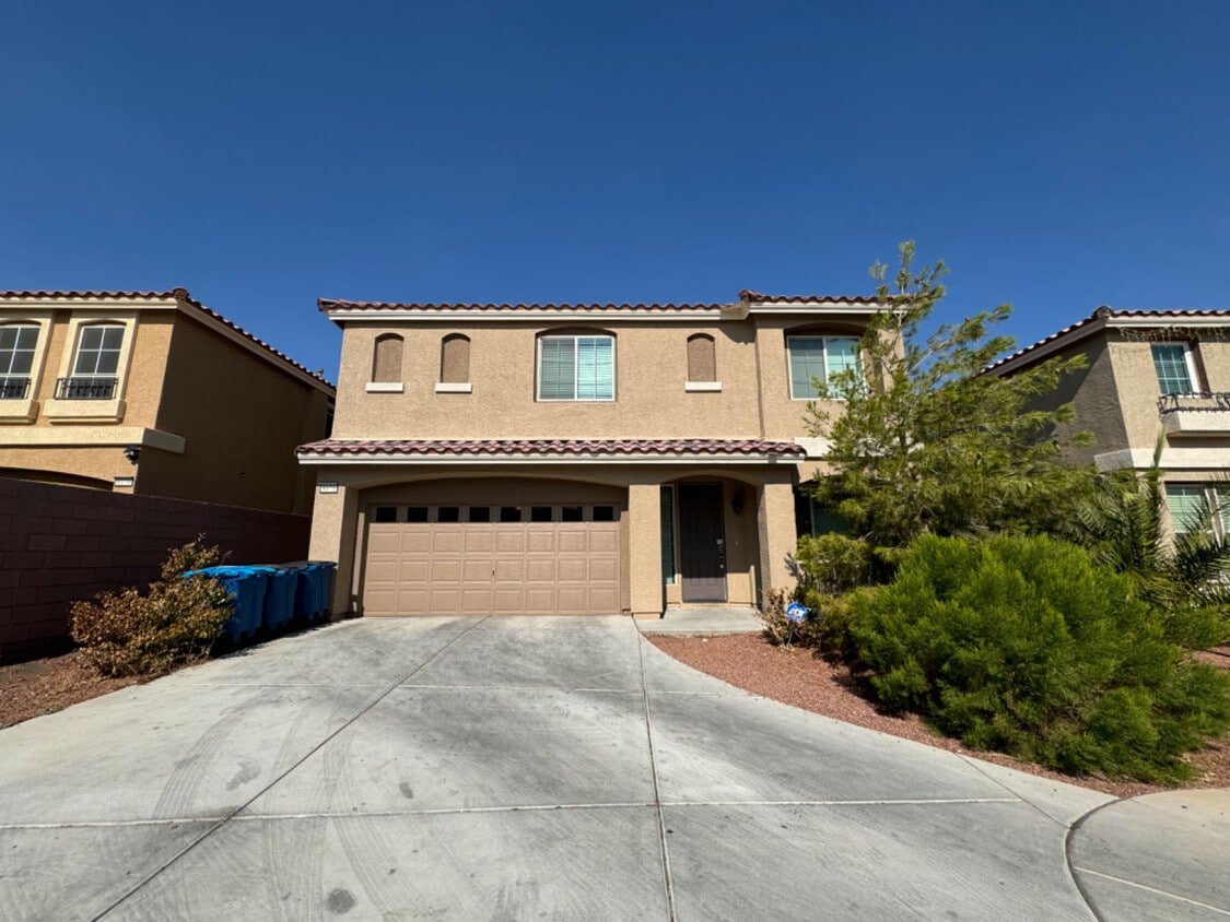 Foto principal - 8173 Crimson Creek Ct