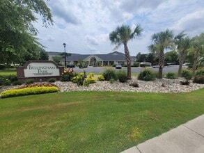 Building Photo - 2801 Bloomfield Ln