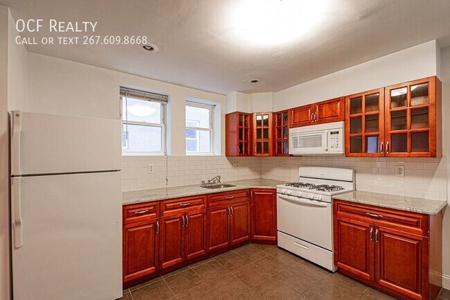 Building Photo - 1836 S 10th St
