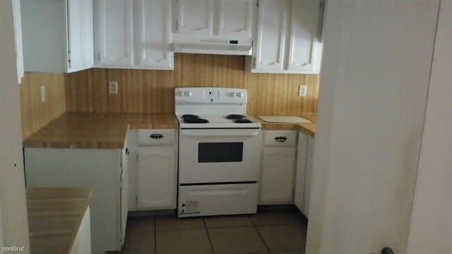 Building Photo - 12294 Wild Pine Dr