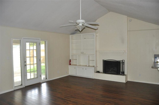 Foto del edificio - 855 Wavecrest Ln
