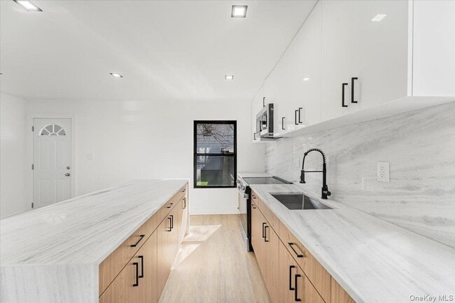 Building Photo - 4422 Avenue M